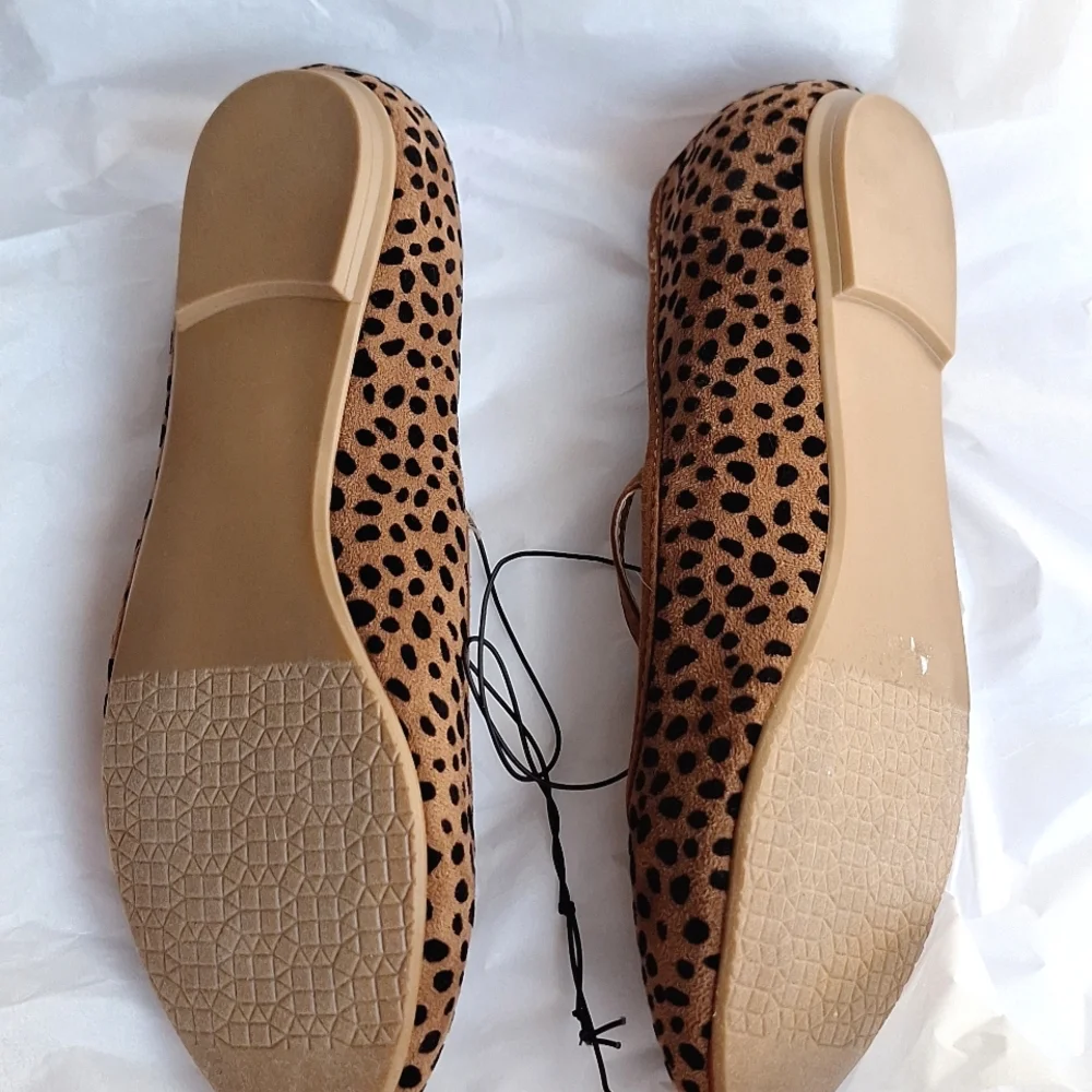 Isaac Mizrahi Flats - Picture 10 of 12